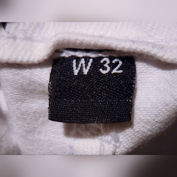 Men's shorts - Picture 4 of 5